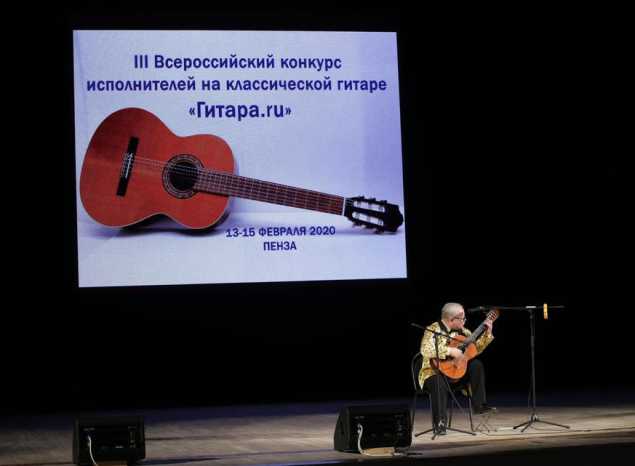 В Киноконцертном зале «Пенза» выступили Олег Киселёв и Виктор Козлов