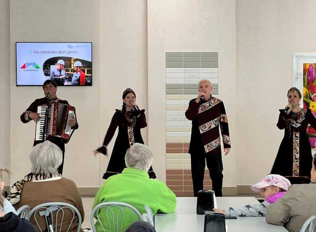 Ансамбль «Горница» выступает в Белгородской области