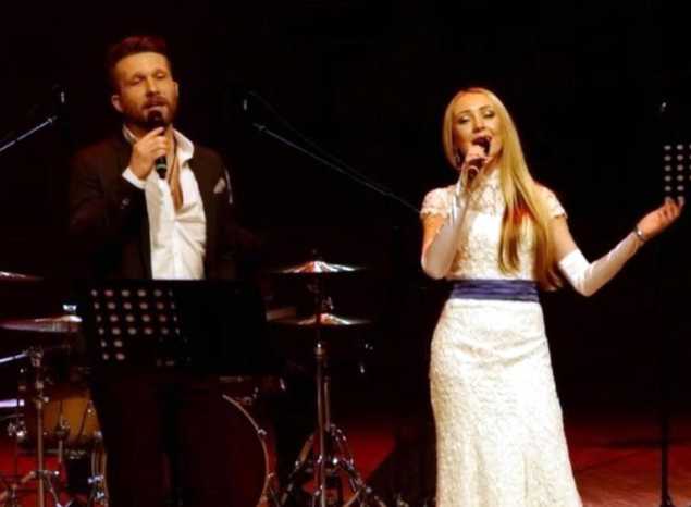 Предлагаем послушать песню «Сурские зори» в исполнении ансамбля «Экспресс-бэнд»!