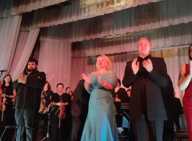 Оркестр и солисты Губернаторской симфонической капеллы выступили в Чемодановке