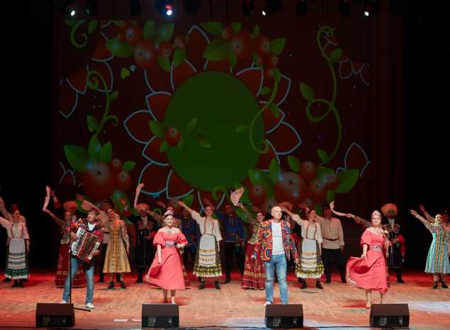 Ансамбль «Горница» порадовал пензенцев новой концертной программой