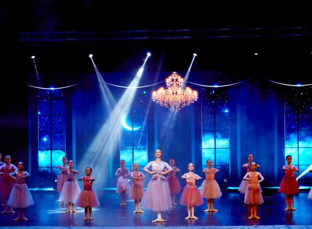 В филармонии состоялся отчетный концерт школы танца «Академия»