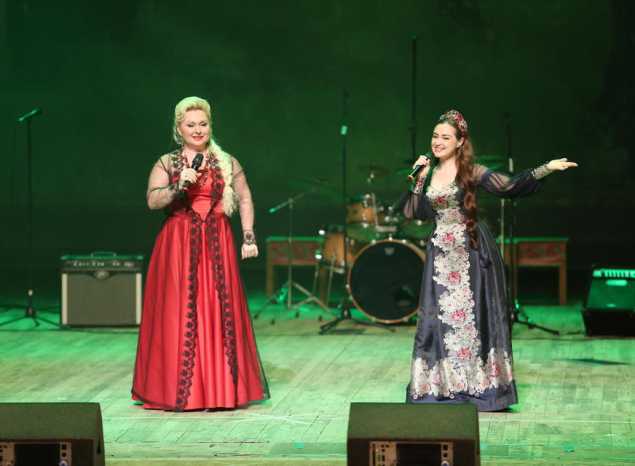 В Большом зале филармонии состоялся концерт Аллы Тарховой «И будем жить, и будем петь…»