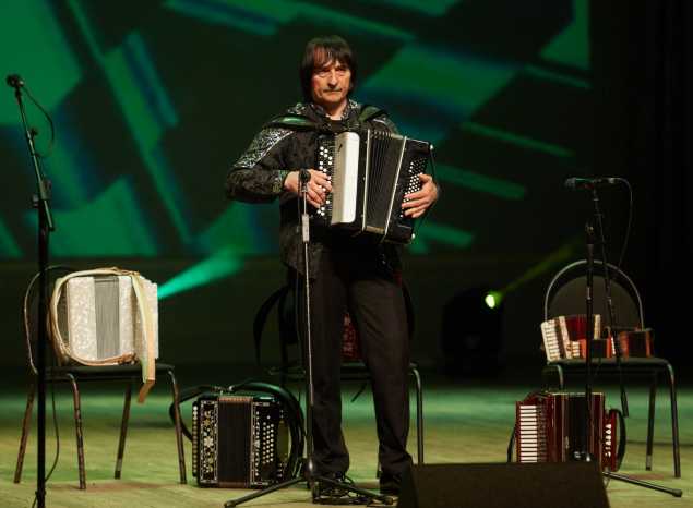 Зажигательное «Гармонь-шоу» состоялось в «Пензаконцерте»