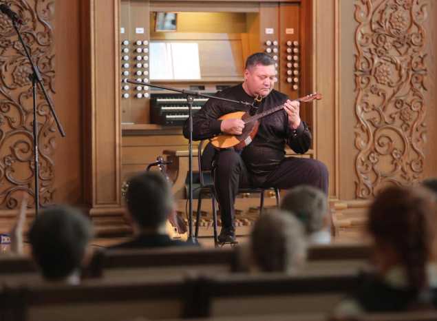 Артисты «Пензаконцерта» провели музыкальный урок для школьников