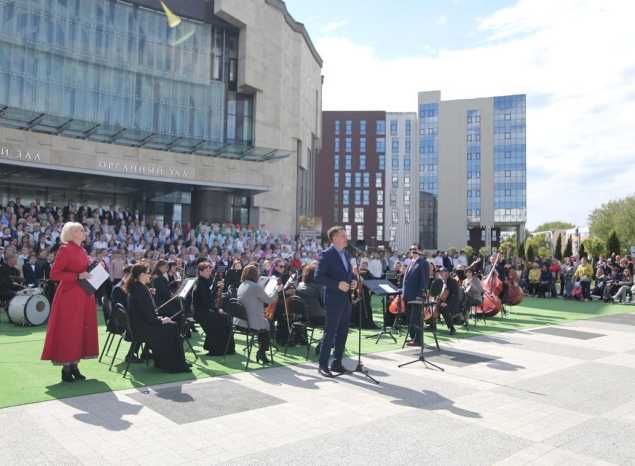 «А песня в России – на все времена»