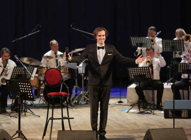 В «Пензаконцерте» прозвучали «Романтические хиты»