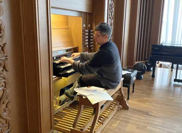 Рудольф Церц приступил к репетиции за пензенским органом