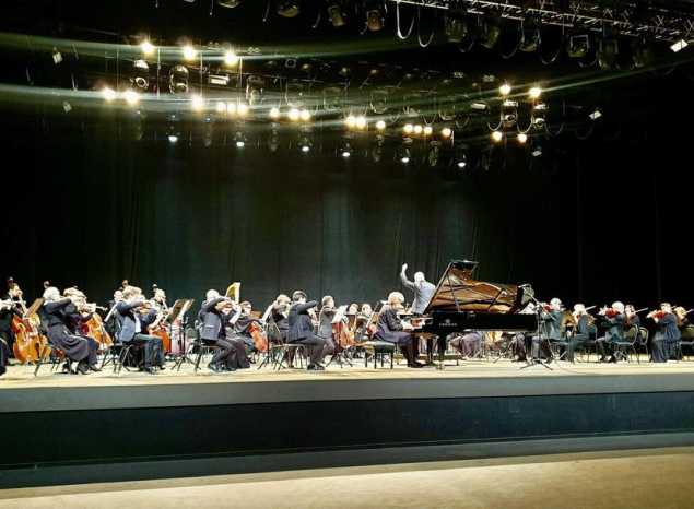 В ККЗ «Пенза» выступил Национальный филармонический оркестр России п/у Народного артиста СССР Владимира Спивакова