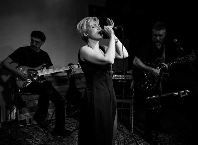 Онлайн-трансляция концерта буги-бэнда «KontrabuzzZ» и квинтета Екатерины Хоменковой