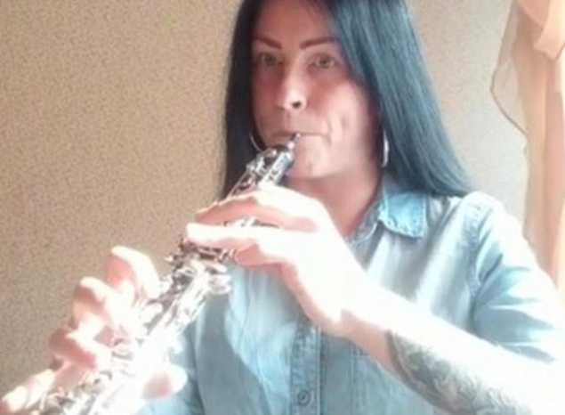 Артистка оркестра Губернаторской симфонической капеллы Ангелина Лисицкая поделилась домашним видео