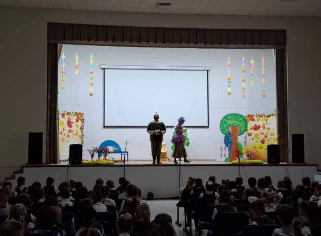 Группа «Калейдоскоп» выступила в школе №66 им. А.В. Стукалова