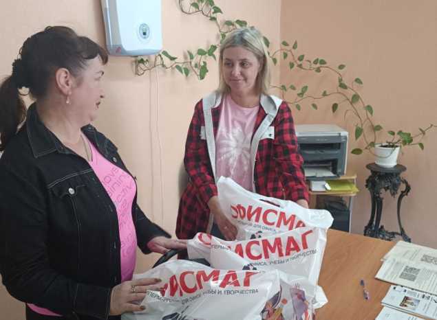 Сотрудники «Пензаконцерта» приняли участие в благотворительной акции «Собери ребенка в школу!»