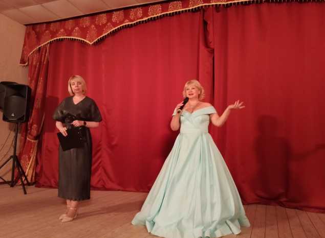 Елена Сафронова выступила для граждан ДНР и ЛНР