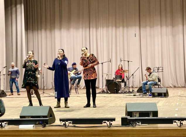 Наталья Мещерякова и ансамбль «Злато-Серебро» готовятся к сольному концерту