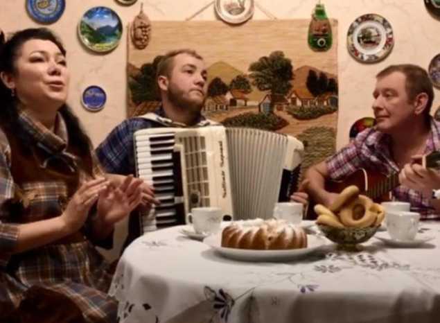 Артисты «Пензаконцерта» поддерживают инициативу Губернатора и исполняют песни военных лет