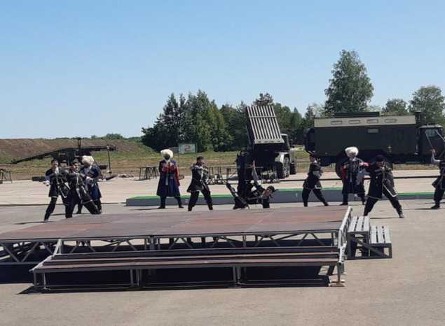 Артисты «Пензаконцерта» приняли участие в церемонии закрытия Всеармейского конкурса «АрМИ-2019» 