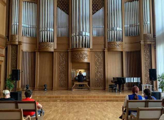 Учащиеся лицея № 2 побывали в филармонии на экскурсии