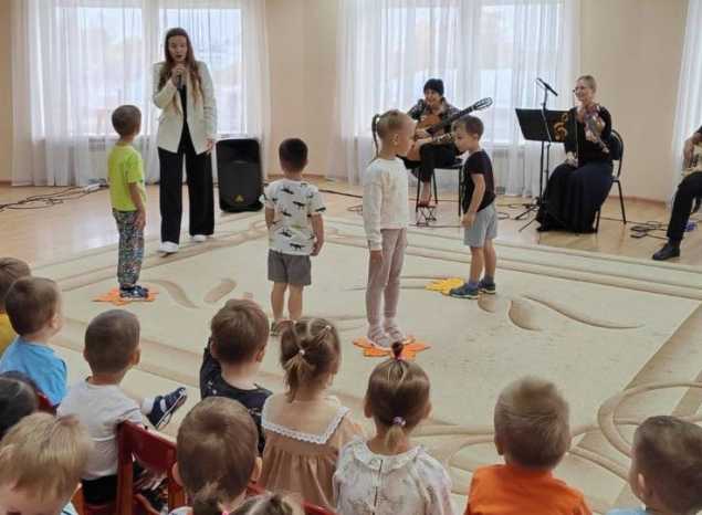 Творческий коллектив «Экспромт» выступил в детском саду № 120/2 г. Пензы