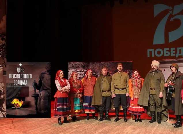 Ансамбль «Миряне» исполняет песню «Шла война к тому Берлину»