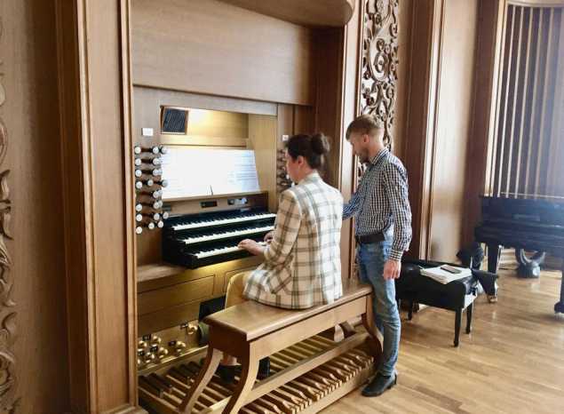 Дина Ихина и Денис Маханьков приступили к репетициям в Органном зале филармонии