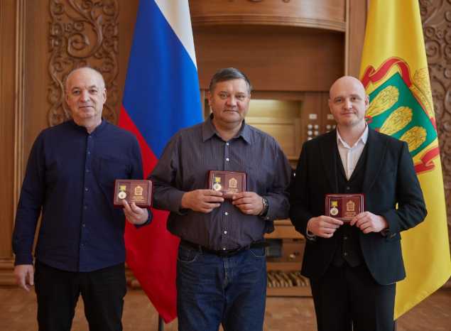 Артисты «Пензаконцерта» удостоены почётных региональных наград в честь Дня защитника Отечества