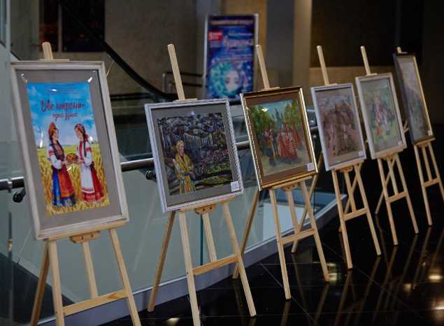 В День единения народов России и Белоруссии в филармонии открылась художественная выставка