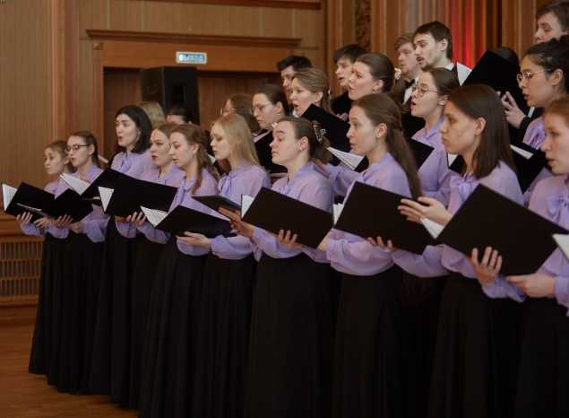 В филармонии выступил нижегородский хор «Возрождение»