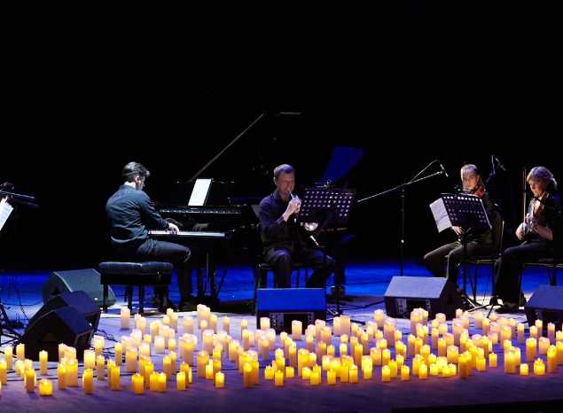 Оркестр Кагмо исполнил «Симфонию Квин при свечах»