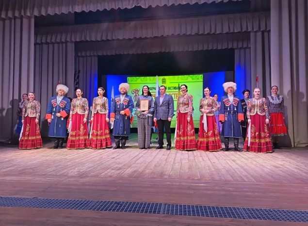 Ансамбль «Казачья застава» выступил в Беково в рамках проекта «Творческие встречи»