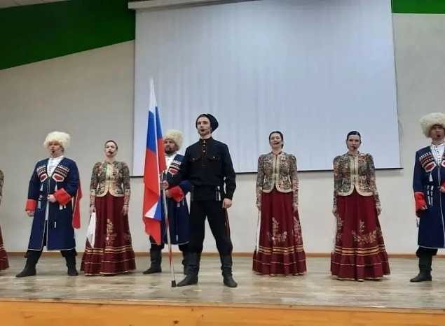 Ансамбль «Казачья застава» выступил для школьников с. Засечное