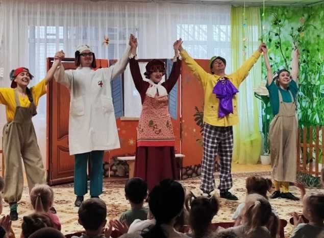 Группа «Калейдоскоп» выступила в детском саду № 130/1