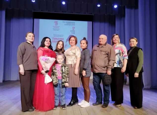 Гульсина Рафекова выступила для жителей Сосновоборска в рамках проекта «Творческие встречи»