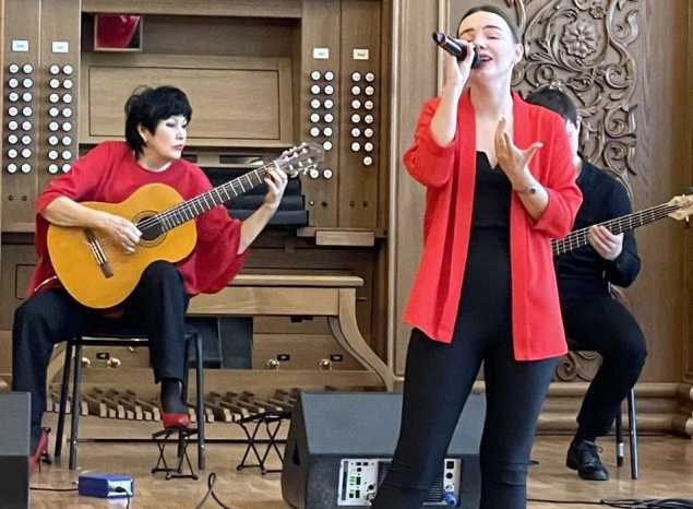 Концерт гитарной музыки «Осенняя рапсодия»