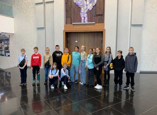 Учащиеся школы г. Спутника посетили филармонию