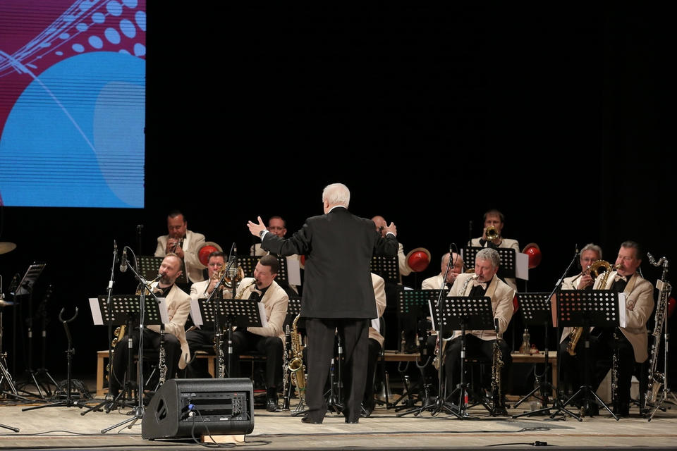 В ККЗ «Пенза» состоялся концерт оркестра им. Олега Лундстрема В ККЗ «Пенза» состоялся концерт оркестра им. Олега Лундстрема