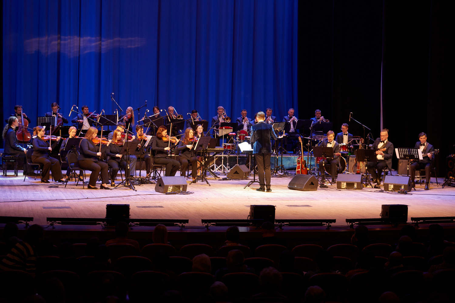 Оркестр Поля Мориа выступил в филармонии Оркестр Поля Мориа выступил в филармонии