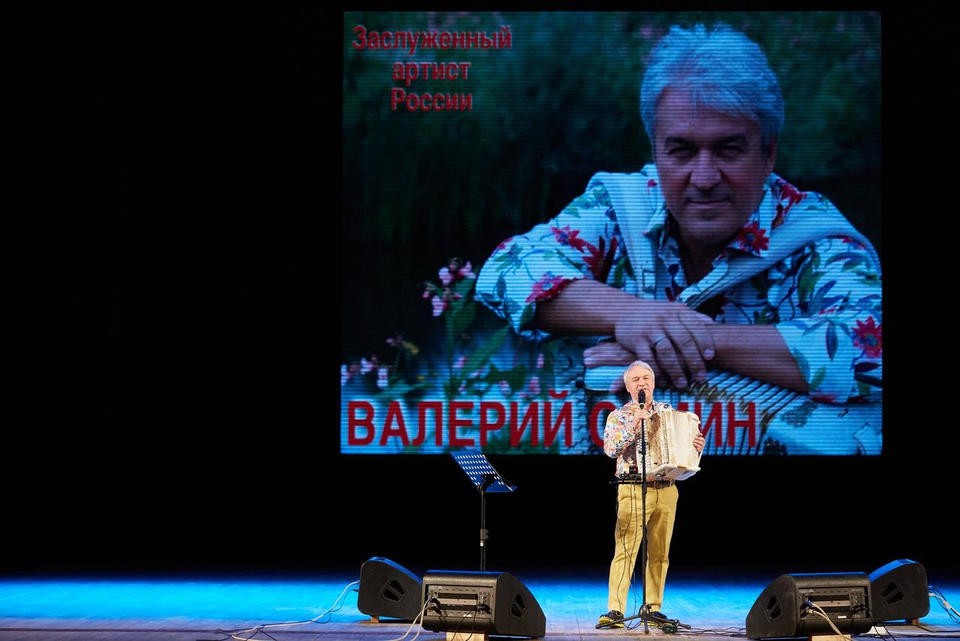 В «Пензаконцерте» выступил Заслуженный артист России Валерий Сёмин В «Пензаконцерте» выступил Заслуженный артист России Валерий Сёмин
