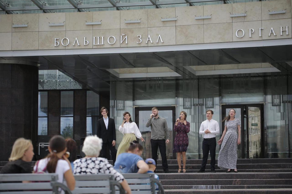 Группа «Калейдоскоп» выступила с музыкально-развлекательной программой Группа «Калейдоскоп» выступила с музыкально-развлекательной программой