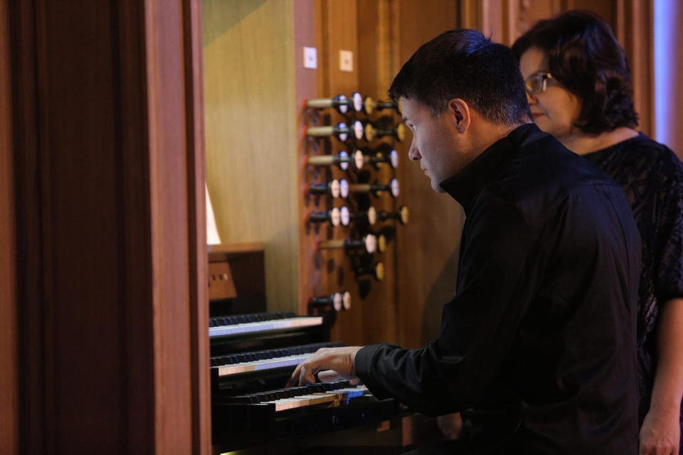 В «Пензаконцерте» выступил Александр Новосёлов В «Пензаконцерте» выступил Александр Новосёлов