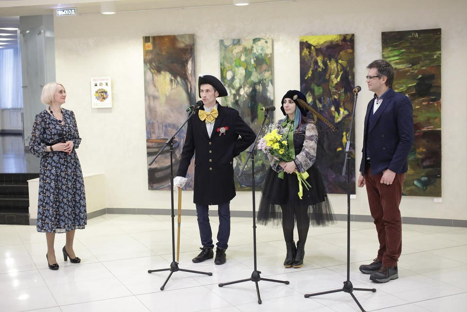 В «Пензаконцерте» открылась выставка «58 оттенков прекрасного» В «Пензаконцерте» открылась выставка «58 оттенков прекрасного»