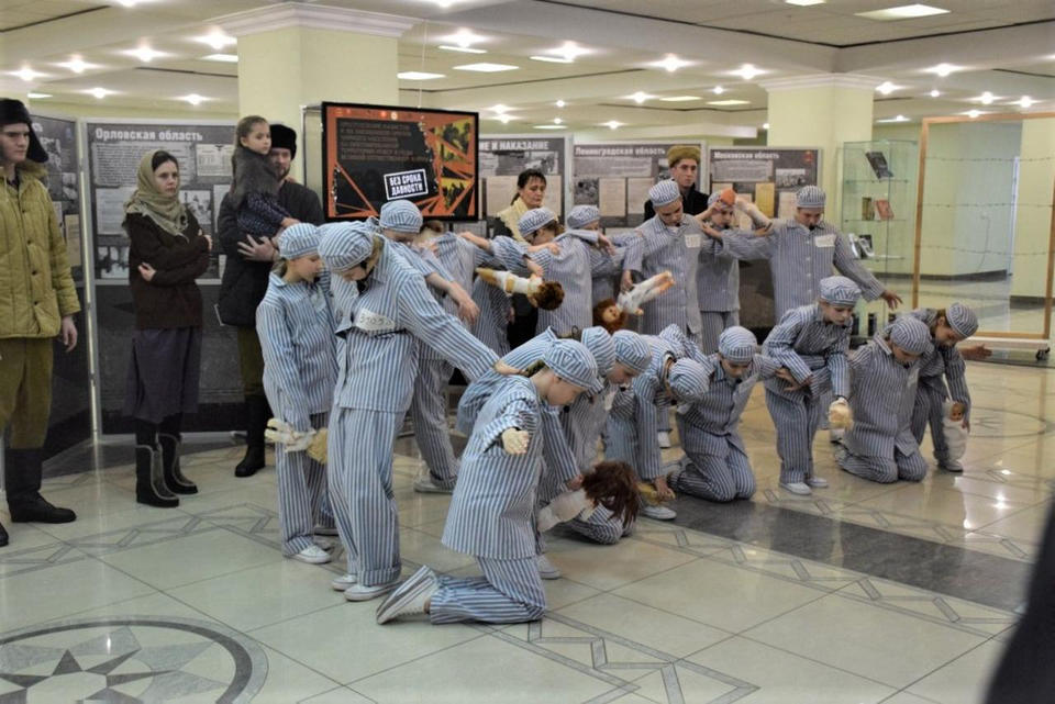 В Пензенской области открылась Всероссийская выставка архивных документов «Без срока давности» В Пензенской области открылась Всероссийская выставка архивных документов «Без срока давности»