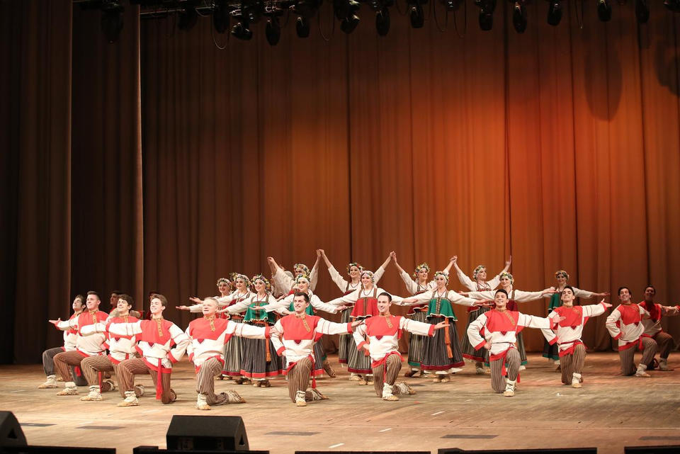 В «Пензаконцерте» выступил хореографический ансамбль «Вензеля» В «Пензаконцерте» выступил хореографический ансамбль «Вензеля»