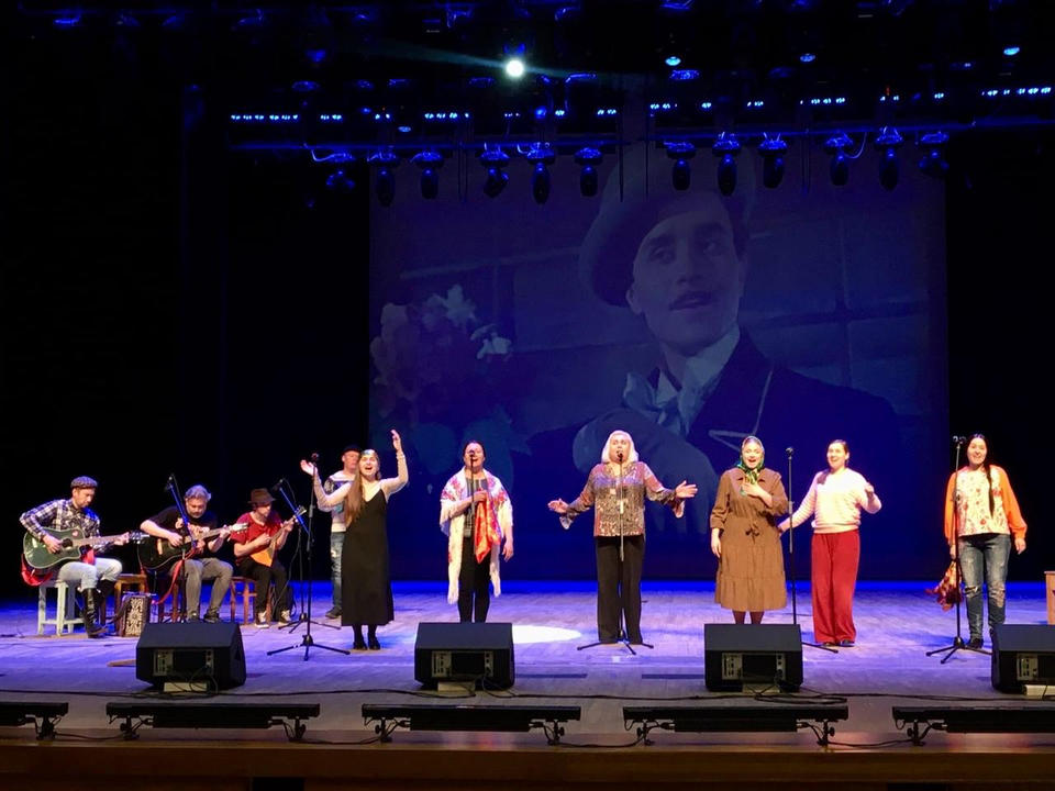 «Миряне» покажут сольный концерт впервые после отмены антиковидных ограничений (ГТРК Пенза) «Миряне» покажут сольный концерт впервые после отмены антиковидных ограничений (ГТРК Пенза)