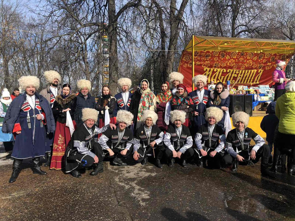 Ансамбль песни и танца «Казачья застава» принял участие в праздновании Широкой Масленицы Ансамбль песни и танца «Казачья застава» принял участие в праздновании Широкой Масленицы