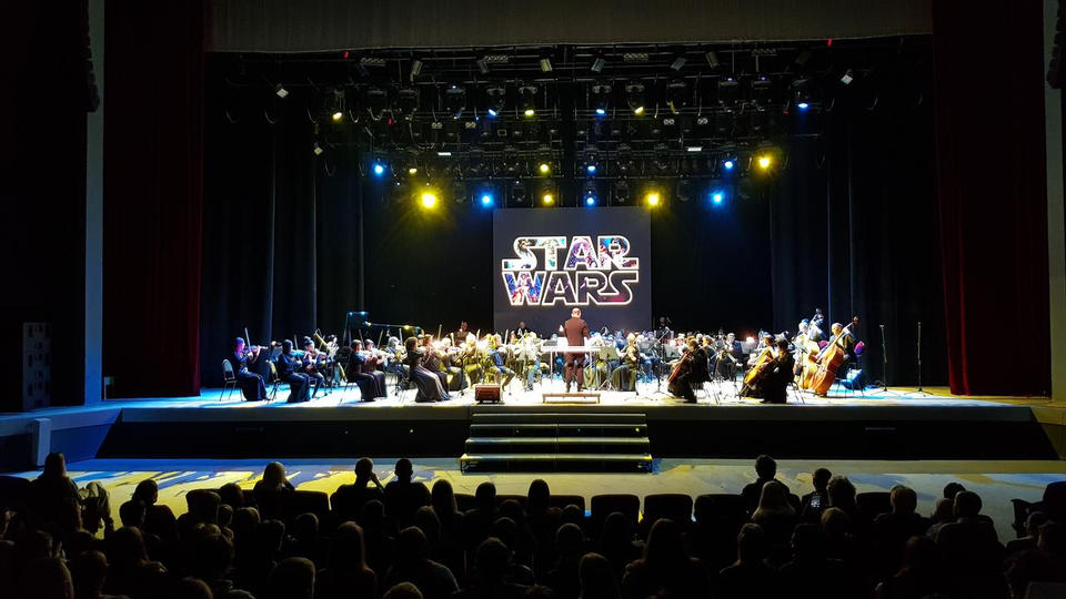 В Пензе оркестр исполнил саундтреки из голливудских фильмов (11 канал) В Пензе оркестр исполнил саундтреки из голливудских фильмов (11 канал)