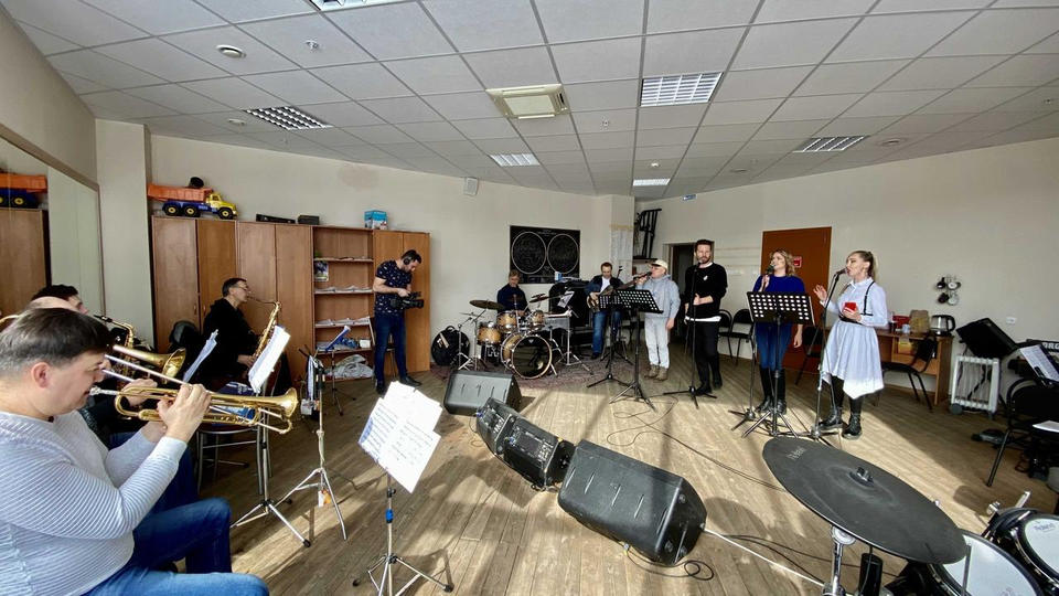 Артисты «Пензаконцерта» стали героями утренней рубрики «Пенза – место в сердце» на телеканале «Экспресс» Артисты «Пензаконцерта» стали героями утренней рубрики «Пенза – место в сердце» на телеканале «Экспресс»