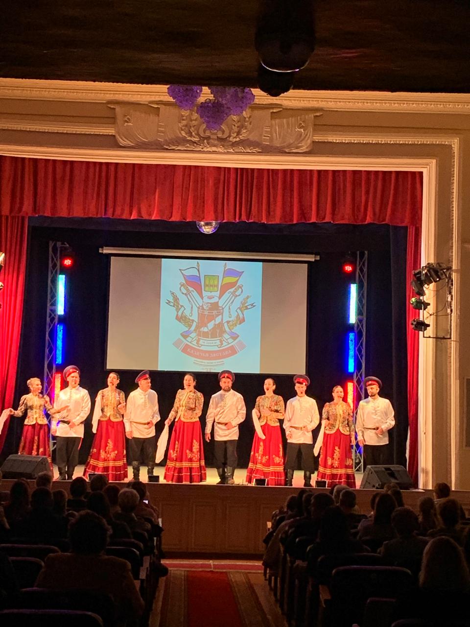 Ансамбль «Казачья застава» выступил в Каменке Ансамбль «Казачья застава» выступил в Каменке