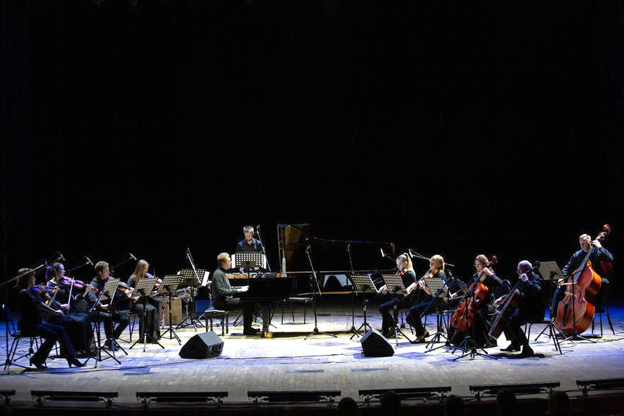 В Большом зале филармонии прозвучала музыка Людовико Эйнауди В Большом зале филармонии прозвучала музыка Людовико Эйнауди