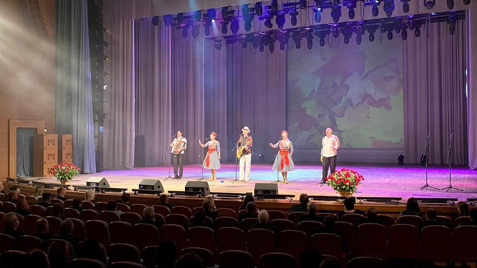 В «Пензаконцерте» состоялось торжественное мероприятие ко Дню работников леса В «Пензаконцерте» состоялось торжественное мероприятие ко Дню работников леса